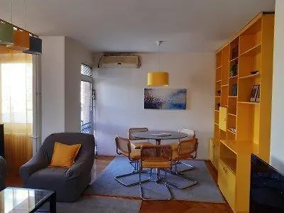 Cozy In The Centre شقة سكوبجي